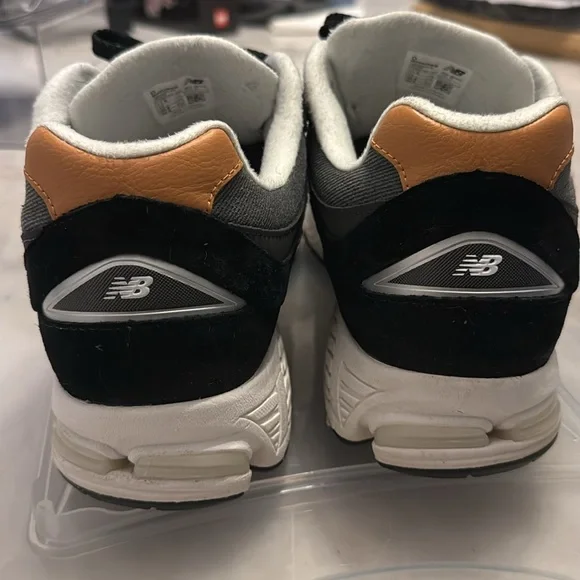 New Balance 2002R Used Size 11.5 - Picture 2 of 8